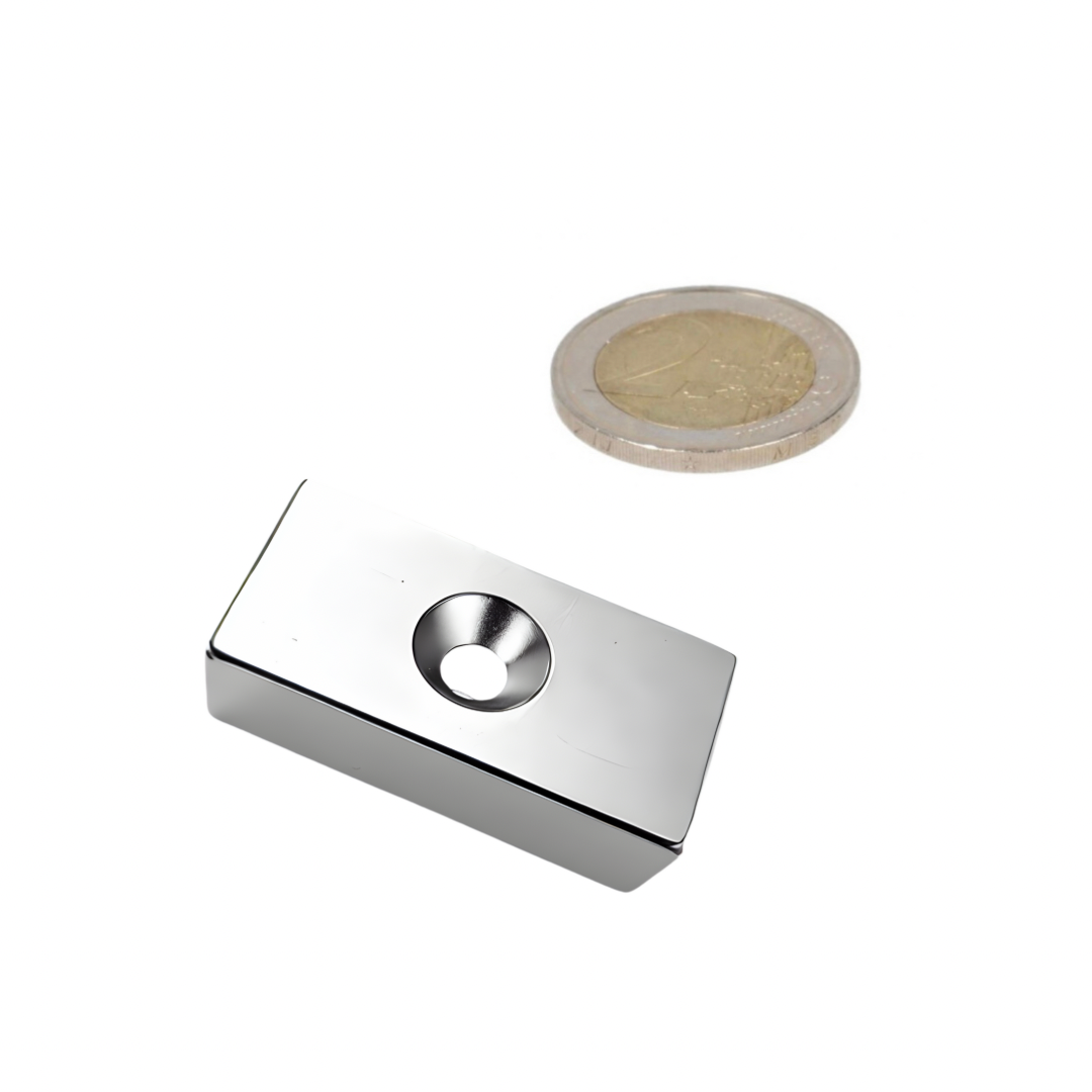 Neodym Quader-Magnet 40 x 20 x 10 mm (N45) – NiCuNi – met Senkloch – N-pool – Nordpol